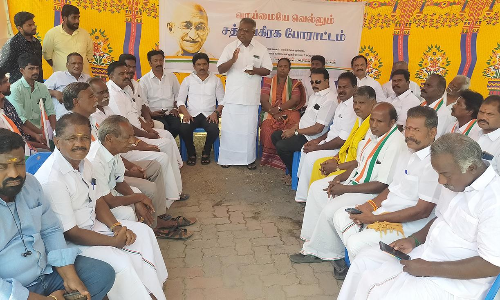திருமங்கலத்தில் காங்கிரசார் போராட்டம்