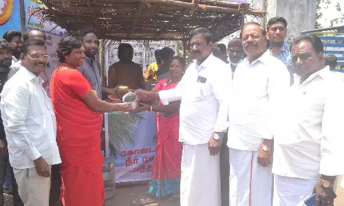 பொதுமக்களுக்கு நீர், மோர்-அ.தி.மு.க. செயலாளர் அன்பழகன் தொடங்கி வைத்தார்