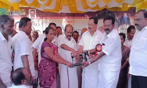 தி.மு.க. சார்பில் நலத்திட்ட உதவி