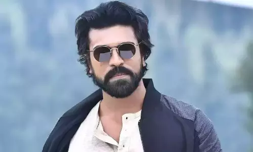 கவனம் ஈர்க்கும் ராம்சரண் படத்தின் புதிய போஸ்டர்