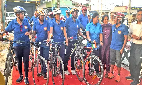 சென்னையில் இருந்து புறப்பட்ட பெண் போலீசாரின் சைக்கிள் பேரணி கன்னியாகுமரி வந்தது