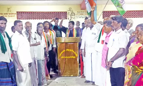 தலைஞாயிறில், காங்கிரஸ் ஆர்ப்பாட்டம்