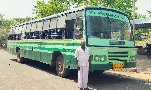 விபத்தில் இறந்த பள்ளி மாணவிக்குநஷ்ட ஈடு வழங்காத அரசு பஸ் ஜப்தி
