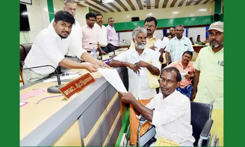 மாற்றுத்திறனாளிக்கு இலவச வீட்டுமனை பட்டா