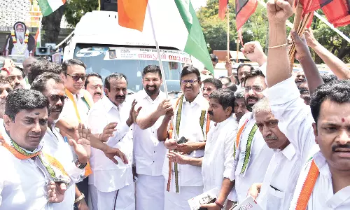 ஈரோட்டில் வைக்கம் போராட்டம் நூற்றாண்டு விழா வாகன பேரணி- கே.எஸ்.அழகிரி தொடங்கி வைத்தார்