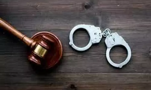 மனைவியை அடித்து கொலை செய்த கணவர் கைது