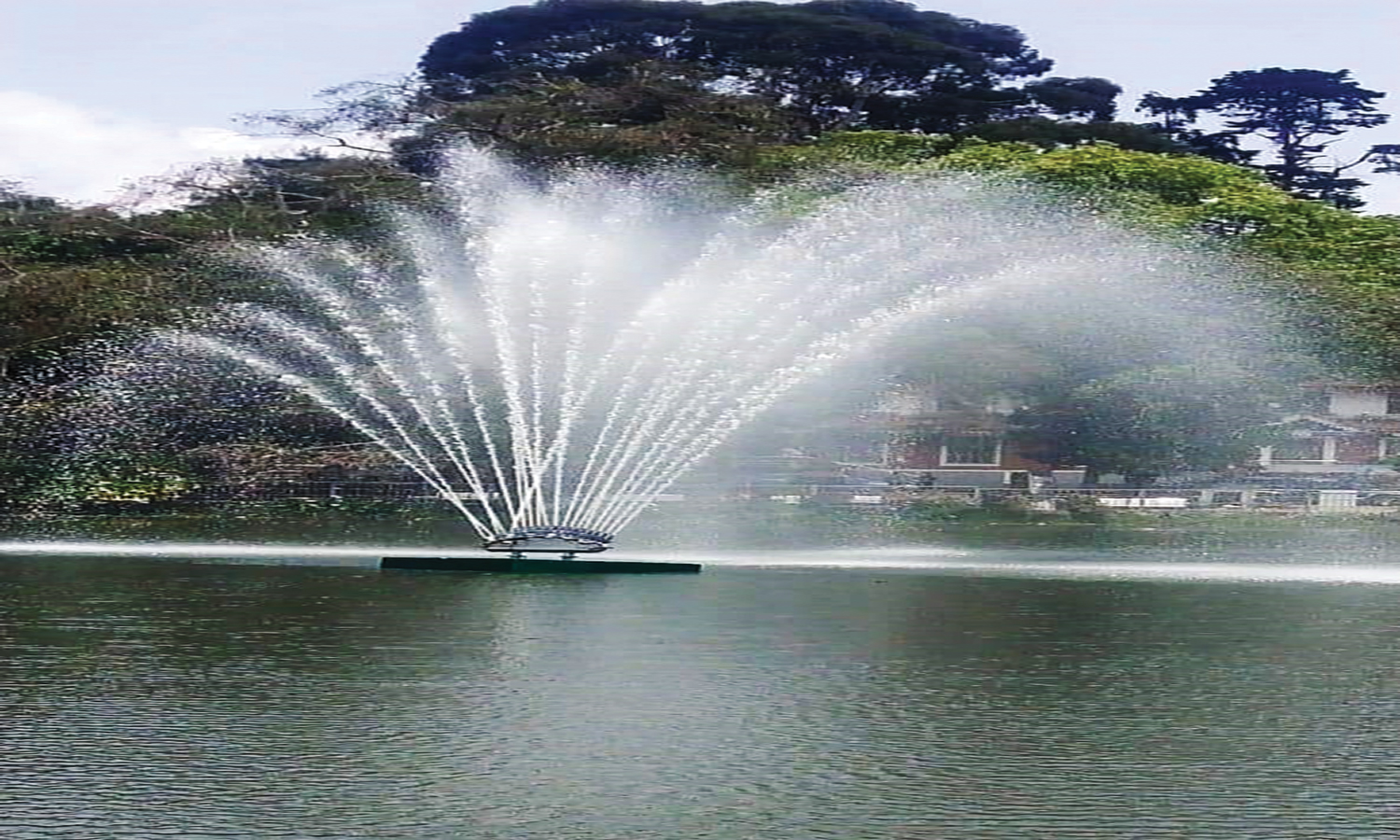 கொடைக்கானல்: நட்சத்திர ஏரியில் தோன்றிய செயற்கை நீரூற்று