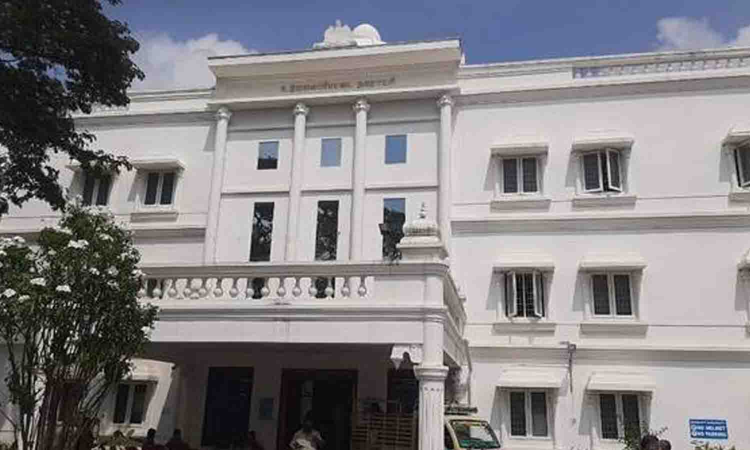 மின்மோட்டார் பொருத்தி குடிநீரை உறிஞ்சினால் ரூ.10ஆயிரம் அபராதம் - உடுமலை நகராட்சி எச்சரிக்கை