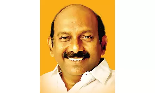 வ.உ.சி. சிலை சதுக்கத்தை அழகுபடுத்த வேண்டும்-வி.பி. ராமலிங்கம் எம்.எல்.ஏ. வலியுறுத்தல்