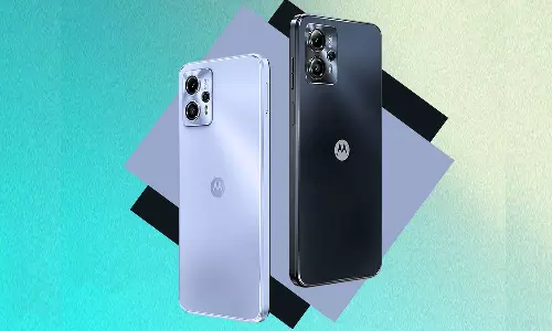 வேற லெவல் அம்சங்கள் - ரூ. 9 ஆயிரத்து 499 விலையில் அறிமுகமான மோட்டோ G13