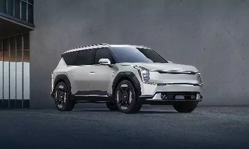 கியா EV9 ஃபுல் சைஸ் எலெக்ட்ரிக் எஸ்யுவி அறிமுகம்