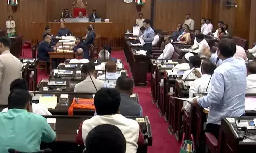அசாம் சட்டசபையில் தொடர் அமளி: 3 எம்.எல்.ஏ.க்கள் சஸ்பெண்ட்