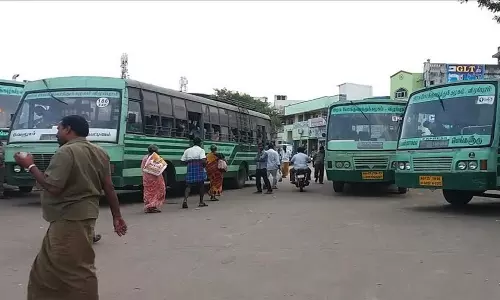 அரசு பஸ்களை இயக்க ஒப்பந்த அடிப்படையில் 400 டிரைவர்கள் நியமனம்- போக்குவரத்து துறை திட்டம்