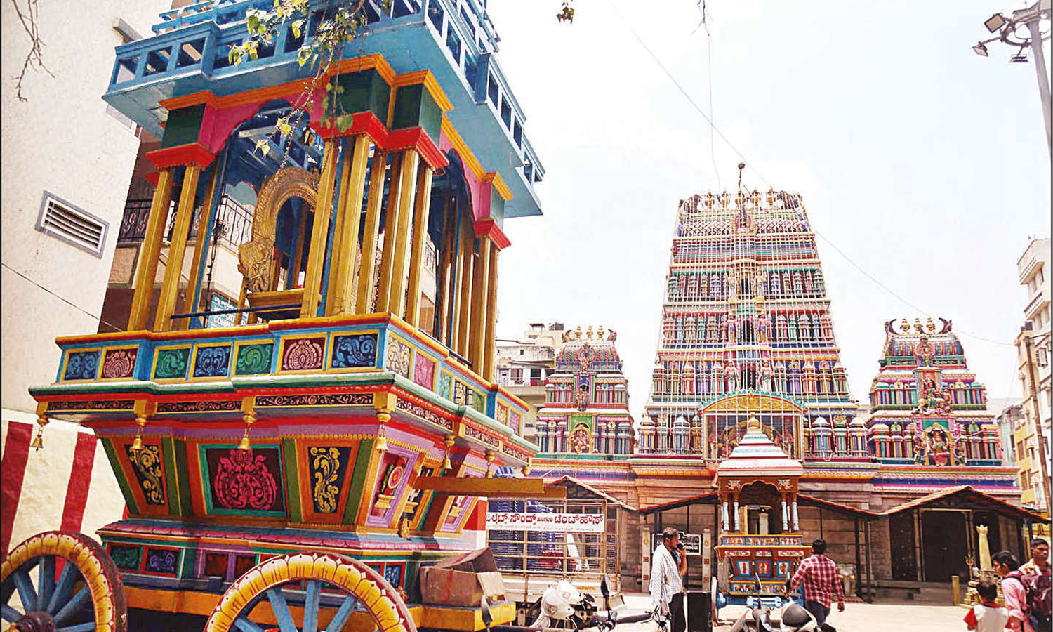 கரக திருவிழா வரலாற்று சிறப்பு மிக்கதாகும்.