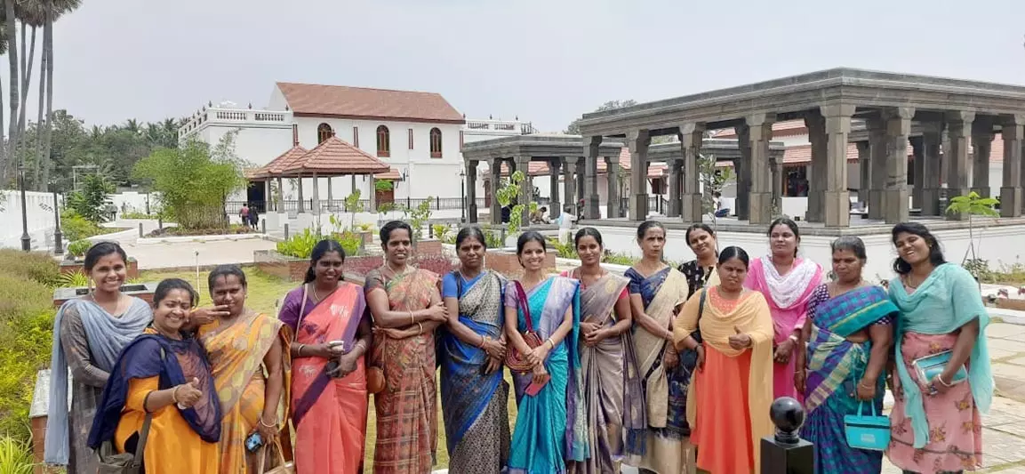 கீழடி அருங்காட்சியகத்துக்கு  சுற்றுலா பயணிகள் வருகை அதிகரிப்பு