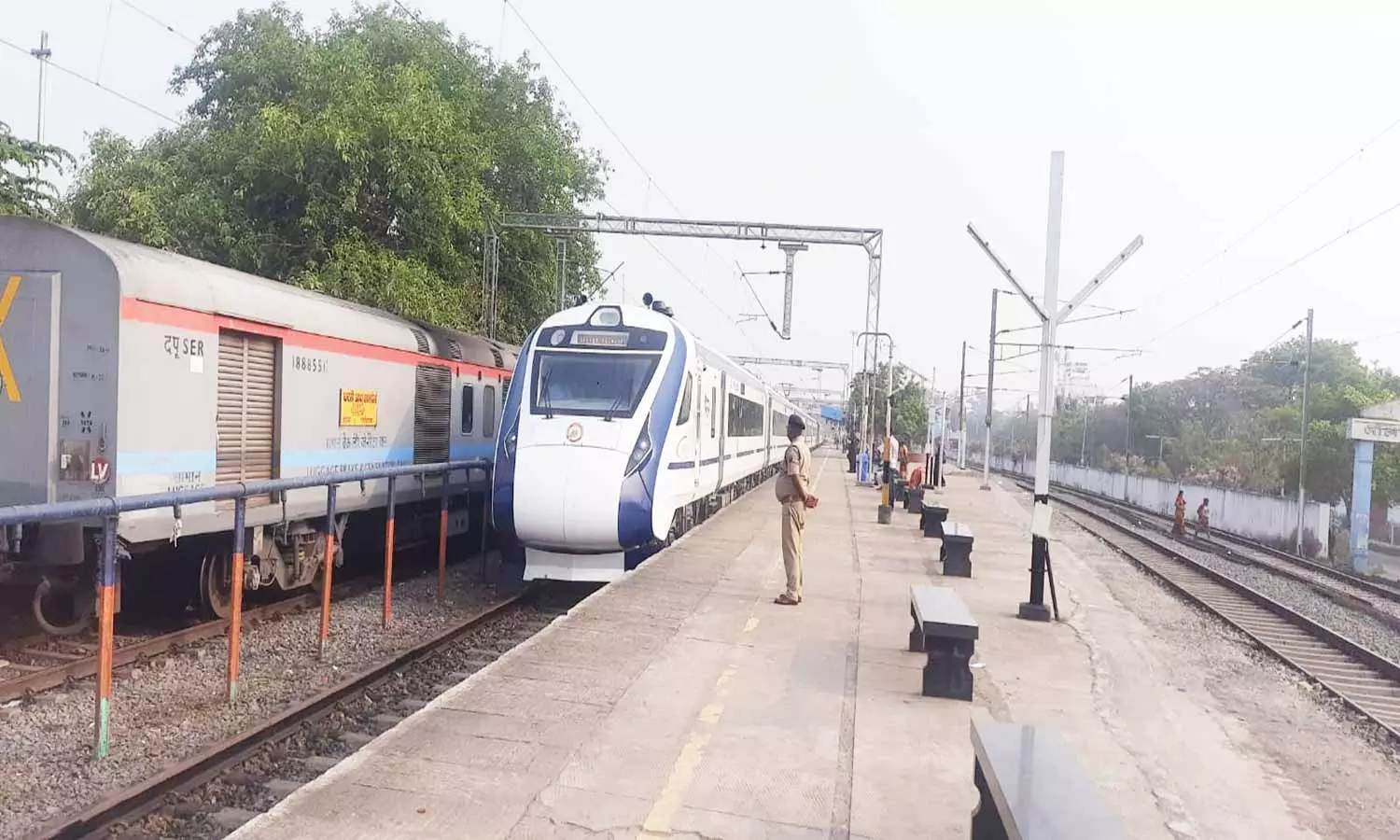 சென்னை- கோவை வந்தே பாரத் ரெயில் காட்பாடியில் நிறுத்தம் இல்லை