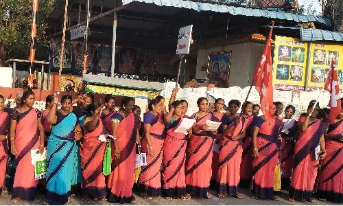 அங்கன்வாடி பணியாளர்கள் ஆர்ப்பாட்டம்