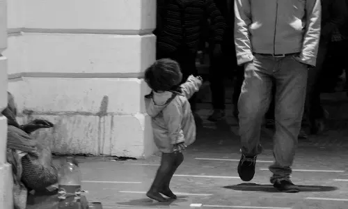 பிச்சை எடுக்கும் குழந்தைகளை மீட்டு மறுவாழ்வு அளிக்க நடவடிக்கை