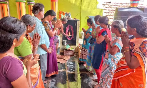 கோவில்பட்டி புற்றுக்கோவிலில் வளர்பிறை அஷ்டமி சிறப்பு பூஜை