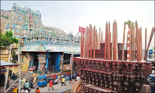 திருப்பரங்குன்றம் தேரை இழுக்க 2-ந்தேதி பாரம்பரியப்படி வெற்றிலை, பாக்கு வைத்து அழைப்பு