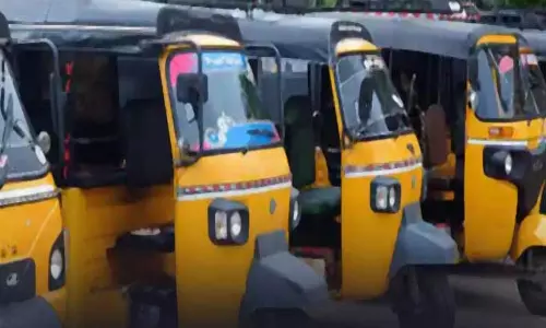 5 ஆட்டோக்கள் பறிமுதல்