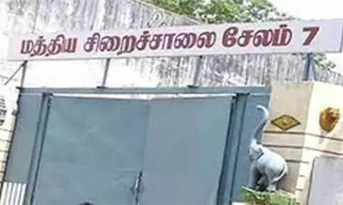 டிராவல்ஸ் பஸ்சில் போதைப்பொருள் கடத்தல்:கைதான தேனி டிரைவர்கள் உள்பட 4 பேர் சேலம் சிறையில் அடைப்பு