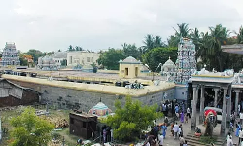 சேலம் சுகவனேஸ்வரர் கோவிலில் நாளை வசந்த நவராத்திரி விழாவையொட்டி பக்தர்களுக்கு செப்பு டாலர் விநியோகம்