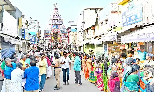 ராமநவமி விழா முன்னிட்டு கும்பகோணம் ராமசாமி கோவிலில் தேரோட்டம்