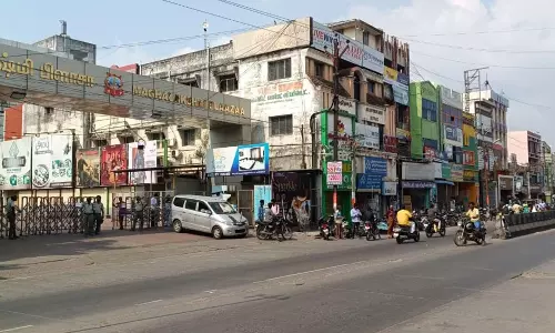 விழுப்புரத்தில் இன்று கடையடைப்பு போராட்டம்- பொதுமக்களின் இயல்பு வாழ்க்கை பாதிப்பு