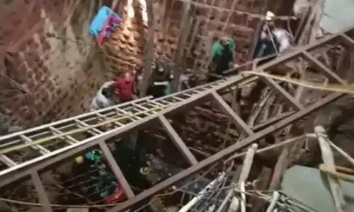 இந்தூர் கோவில் படிக்கட்டு கிணறு இடிந்த விபத்தில் பலி எண்ணிக்கை 14 ஆக உயர்வு - பிரதமர், ராகுல் இரங்கல்