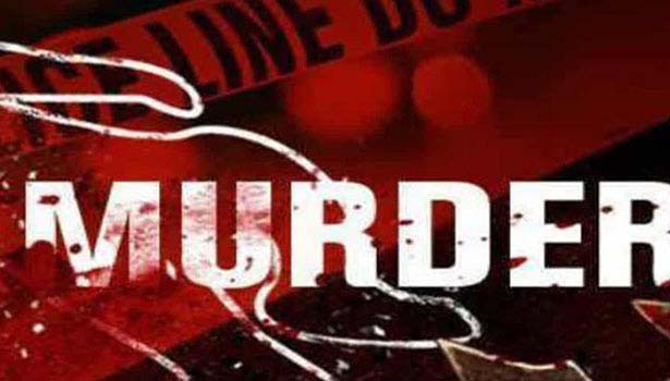 கிருஷ்ணகிரியில் பெண் கொலை:டிரைவரை பிடித்து போலீசார் விசாரணை கிருஷ்ணகிரியில் பெண் கொலை:டிரைவரை பிடித்து போலீசார் விசாரணை