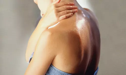 தோலை பளபளப்பாக்கும் குளியல் எண்ணெய் தயாரிப்பது எப்படி?