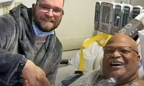 பயணிக்கு சிறுநீரகம் தானம் செய்த கார் டிரைவர்