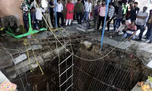 மத்திய பிரதேசத்தில் ராமநவமி விழாவில் கோவில் கிணற்று சுவர் இடிந்ததில் 35 பக்தர்கள் பலி