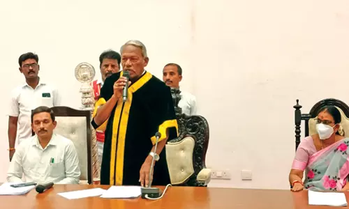 தனி குடிநீர் திட்டம் யார் கொண்டுவந்தது? சேலம் மாநகராட்சி கூட்டத்தில்  தி.மு.க.-அ.தி.மு.க. மோதல்