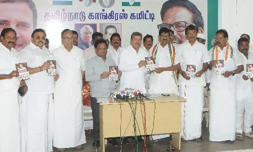 தமிழக காங்கிரஸ் மாவட்ட தலைவர்களுடன் முகுல் வாஸ்னிக் ஆலோசனை