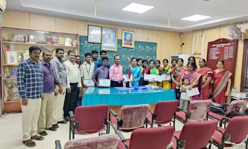 தருமபுரி கலை கல்லூரி மாணவர்களுக்கு பாராட்டு