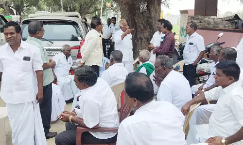 பாலக்கோடு கூட்டுறவு சர்க்கரை ஆலையில் நிர்வாக குழு கூட்டம் புறக்கணிப்பு