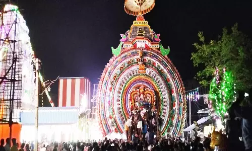 60 அடி உயர புஷ்பபல்லக்கு பவனி