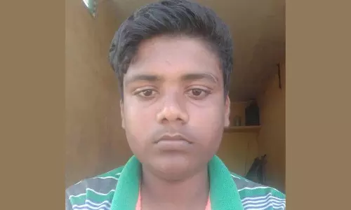 மகன் இறந்ததை கூறாமல் உடலை ஆஸ்பத்திரிக்கு கொண்டு சென்றனர்- பெற்றோர் குற்றச்சாட்டு