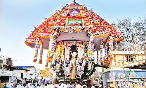 உலக புகழ் பெற்ற திருவாரூர் தியாகராஜர் கோவில் ஆழித்தேரோட்டம் இன்று நடக்கிறது