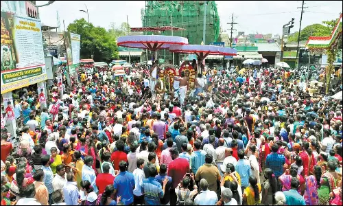 காஞ்சீபுரம் ஏகாம்பரநாதர் கோவிலில் 63 நாயன்மார்கள் திருவிழா