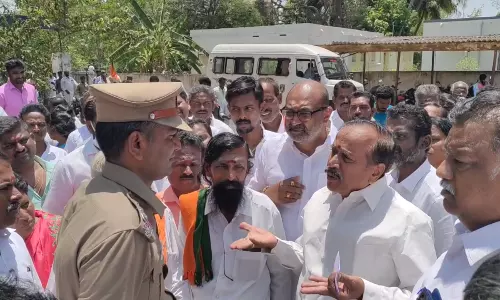 பா.ஜ.க. நிர்வாகி மீது தாக்குதல் நடத்திய ஒன்றிய குழு தலைவரின் கணவரை கைது செய்ய கோரி முற்றுகை போராட்டம்