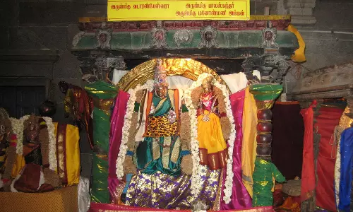 திருவாலங்காடு வடாரண்யேஸ்வரர் கோவிலில் இன்று தேரோட்டம்: ஆயிரக்கணக்கான பக்தர்கள் பங்கேற்பு