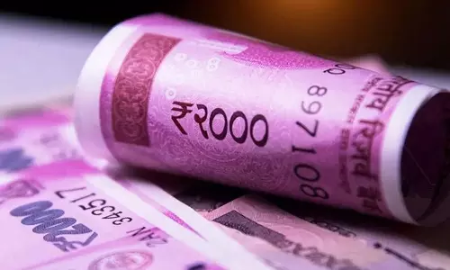 இன்று முதல் அமலுக்கு வரும் புதிய திட்டங்கள்- சேமிப்பு திட்டத்தில் மூத்த குடிமக்கள் ரூ.30 லட்சம் வரை முதலீடு செய்யலாம்