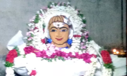 ராமநாதருக்கு சிறப்பு சந்தனக்காப்பு அலங்காரம்