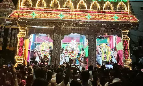 வைத்தியநாத சுவாமி கோவிலில் பஞ்சமூர்த்திகள் வீதிஉலா