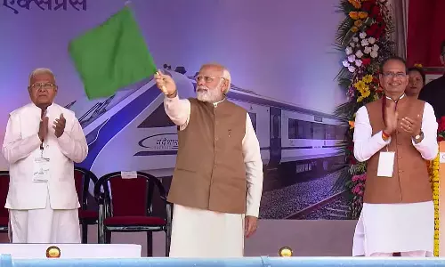 இது பிரதமரின் ஏப்ரல் ஃபூல் என்று சொல்வார்கள்.. காங்கிரசை கிண்டலடித்த மோடி