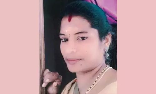 கோவை கோர்ட்டில் ஆசிட் வீச்சில் காயம் அடைந்த பெண்ணுக்கு பிளாஸ்டிக் சர்ஜரி