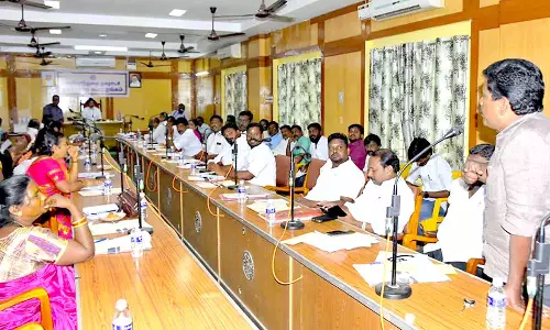 திருவிழந்துார் பெருமாள்கோவில் பகுதியில் பழுதடைந்துள்ள மோட்டாரை சீரமைக்க வேண்டும்- நகர்மன்ற கூட்டத்தில் வலியுறுத்தல்